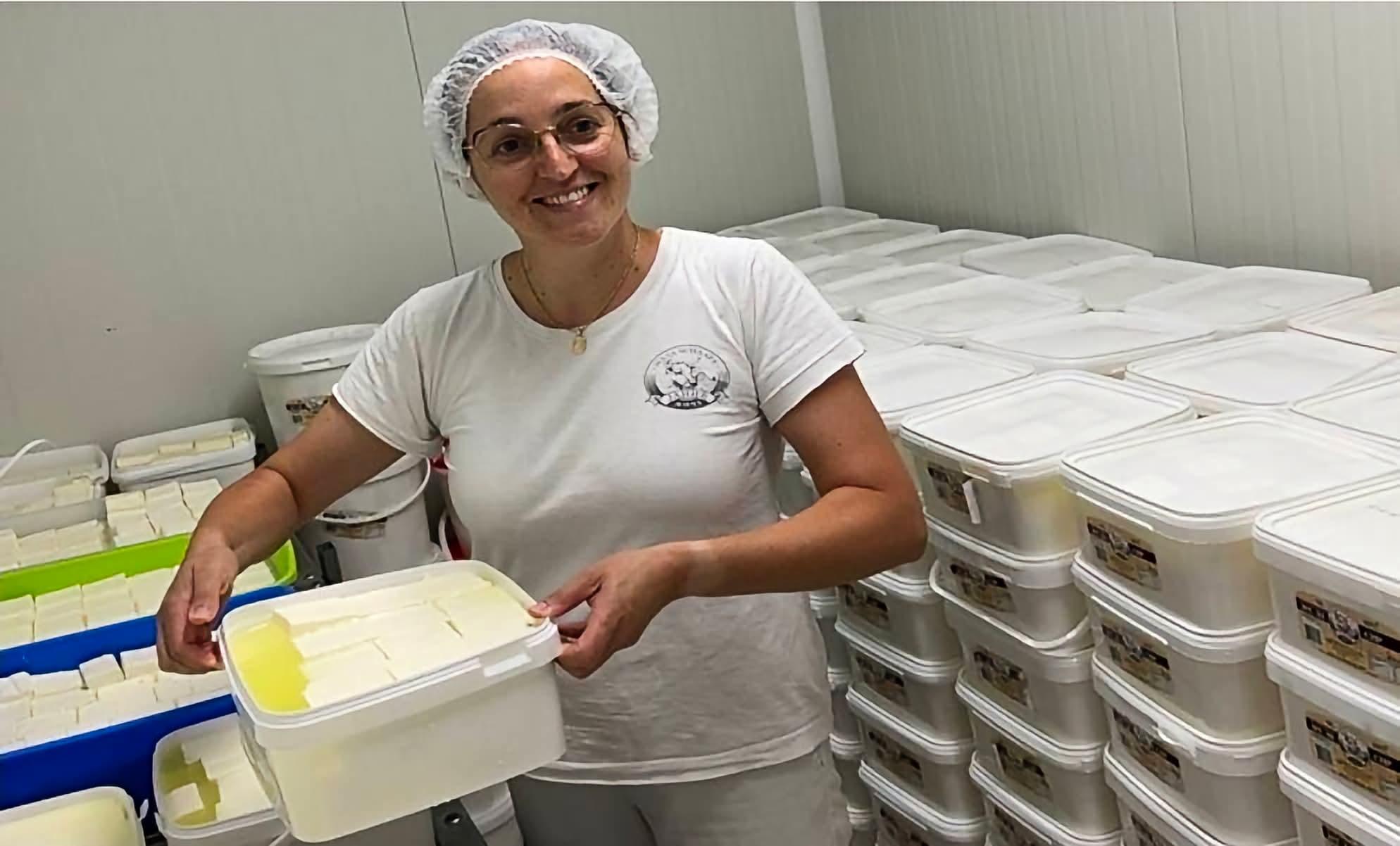 Od porodičnog gazdinstva do uspešne mlekare: Ljupka Janić iz Žiče proizvodi sir i kajmak za kupce širom Srbije